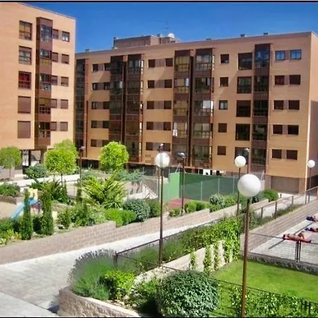Deyanira Suite, Aeropuerto, Ifema Madrid Exterior photo