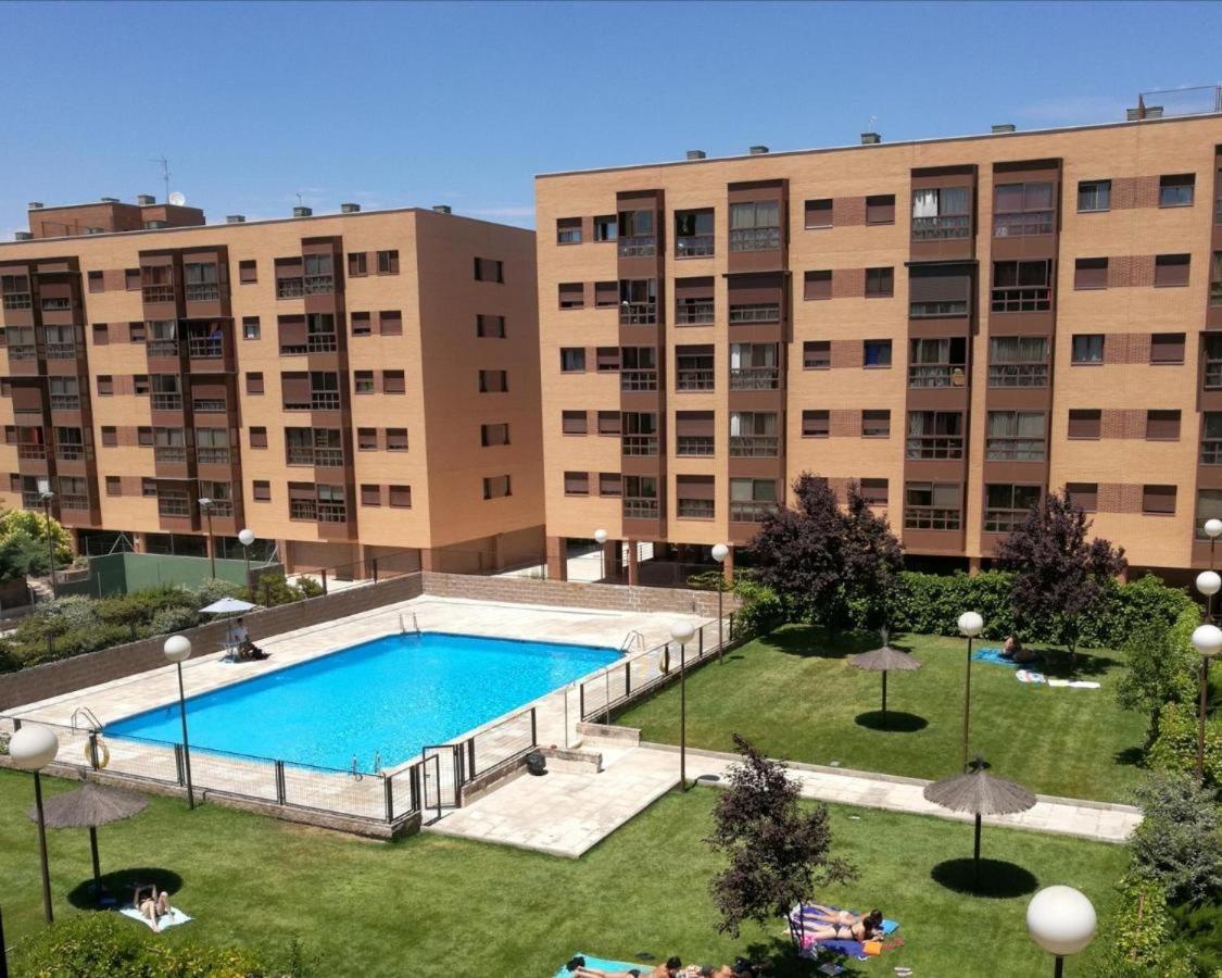 Deyanira Suite, Aeropuerto, Ifema Appartamento